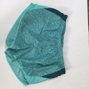 Nike work out shorts, like new, size L